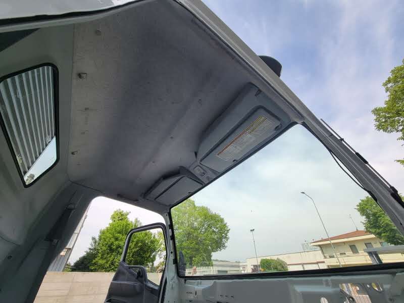 cabin MITSUBISHI FUSO CANTER C 1995mm LH DRIVE EURO 5 2011 -> for commercial vehicle Mitsubishi Fuso