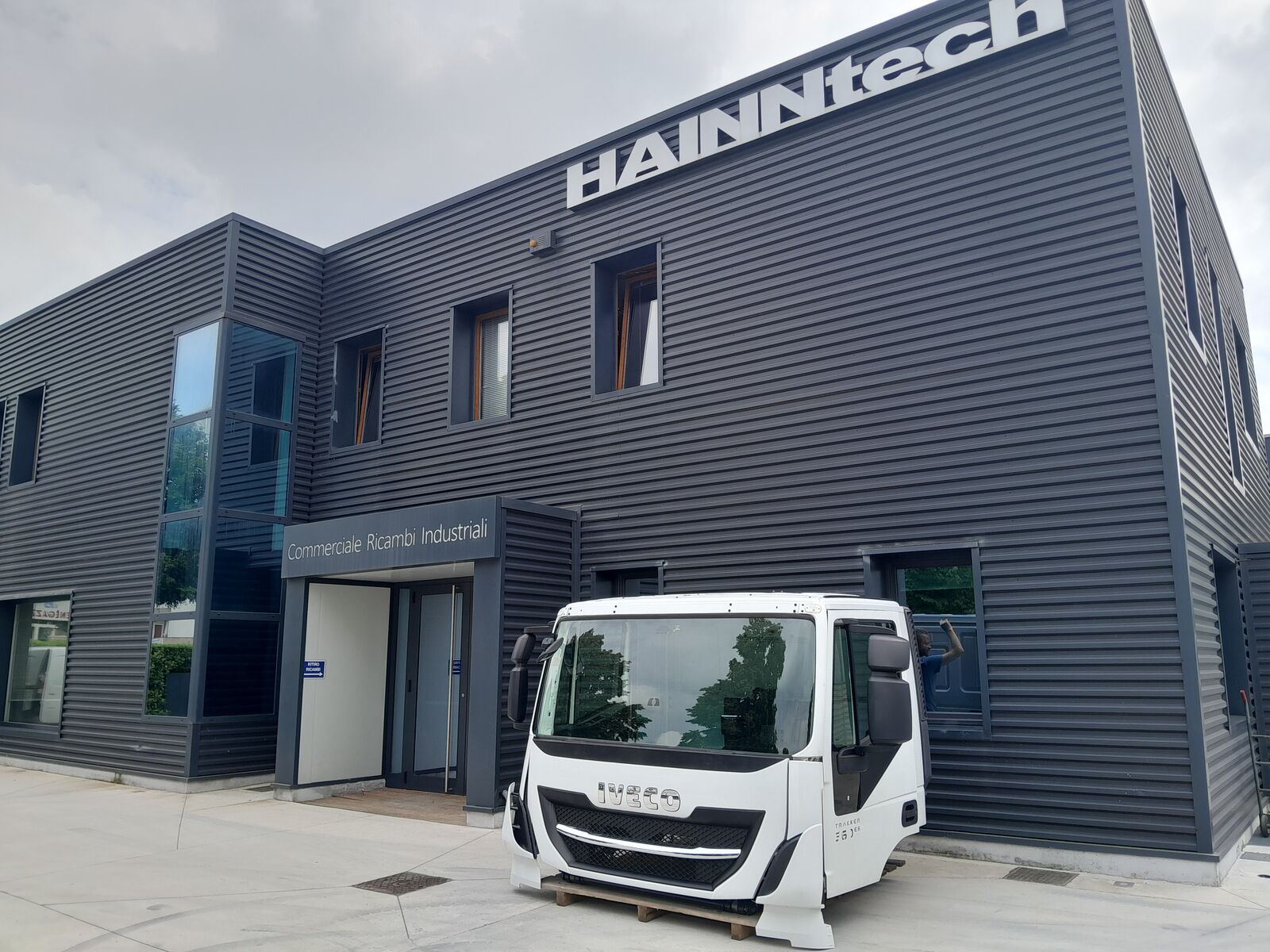 cabin IVECO STRALIS TRAKKER DAY CAB EURO 6 2013 -> for truck IVECO