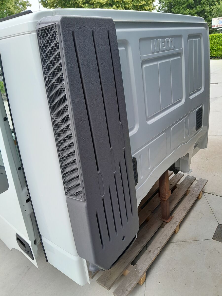 cabin IVECO STRALIS TRAKKER DAY CAB EURO 6 2013 -> for truck IVECO