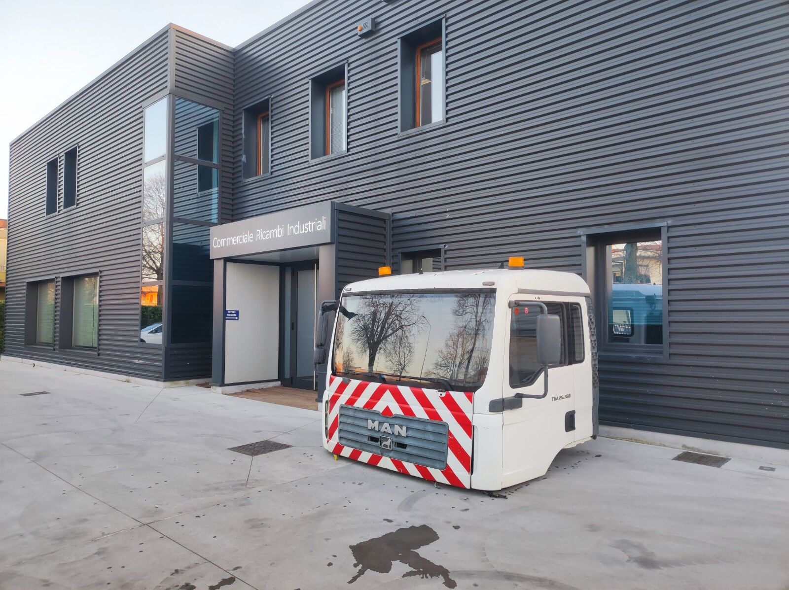 cabin for truck MAN MEDIUM