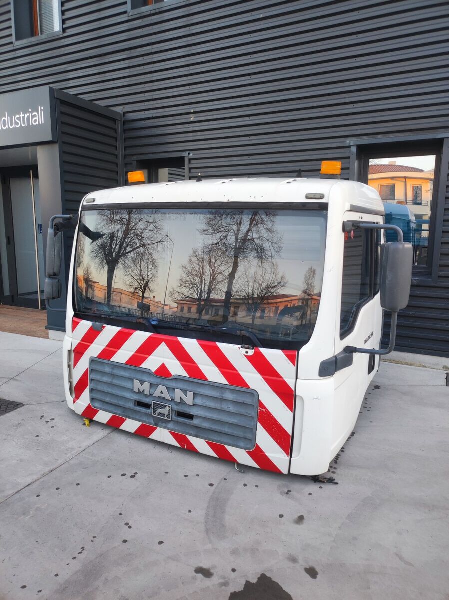 cabin for truck MAN MEDIUM