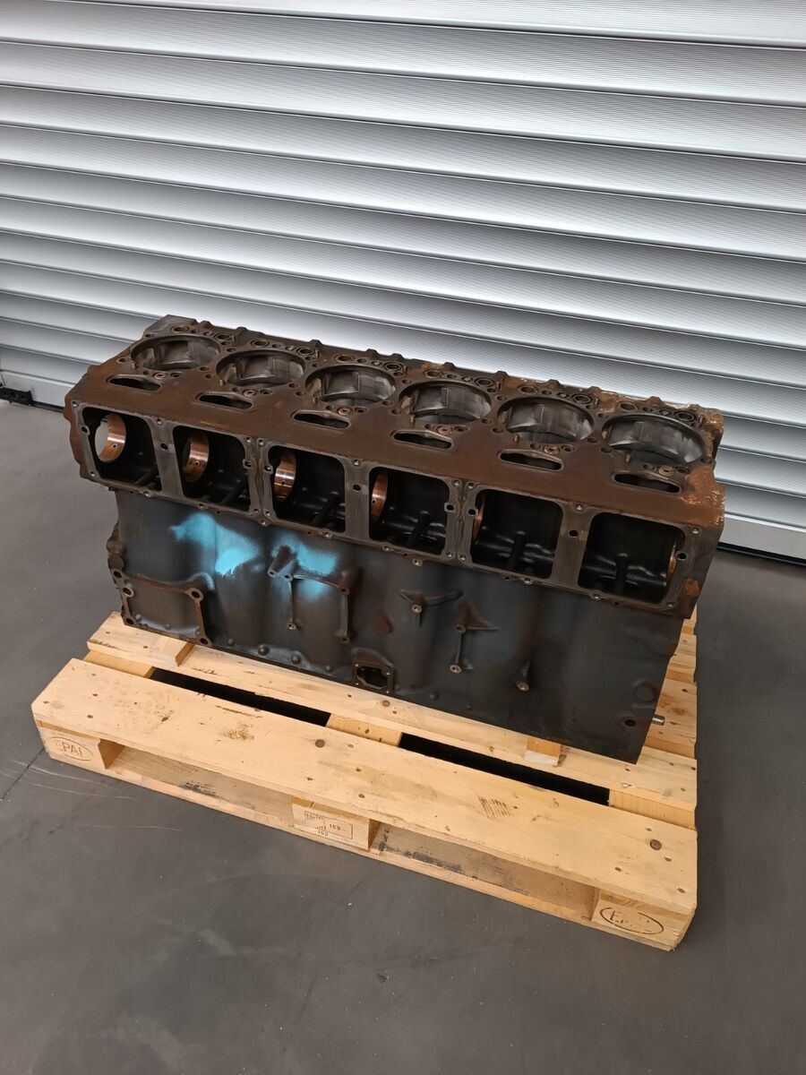 cylinder block for truck tractor SCANIA