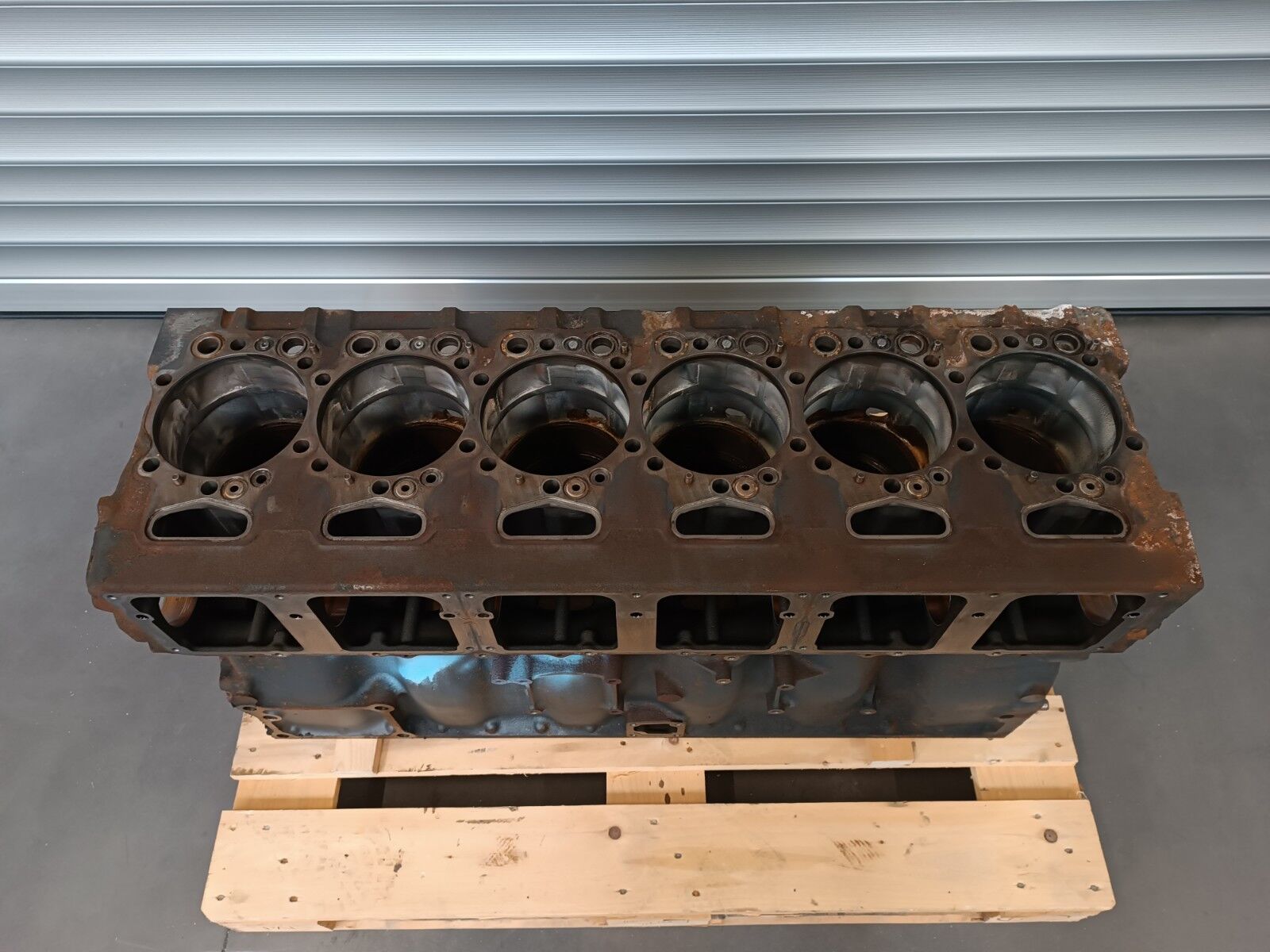 cylinder block for truck tractor SCANIA